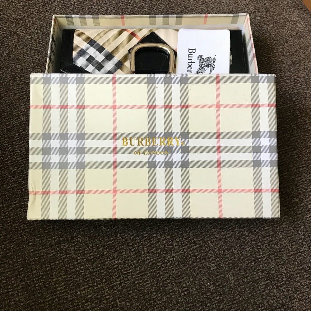 Burberry wallet.